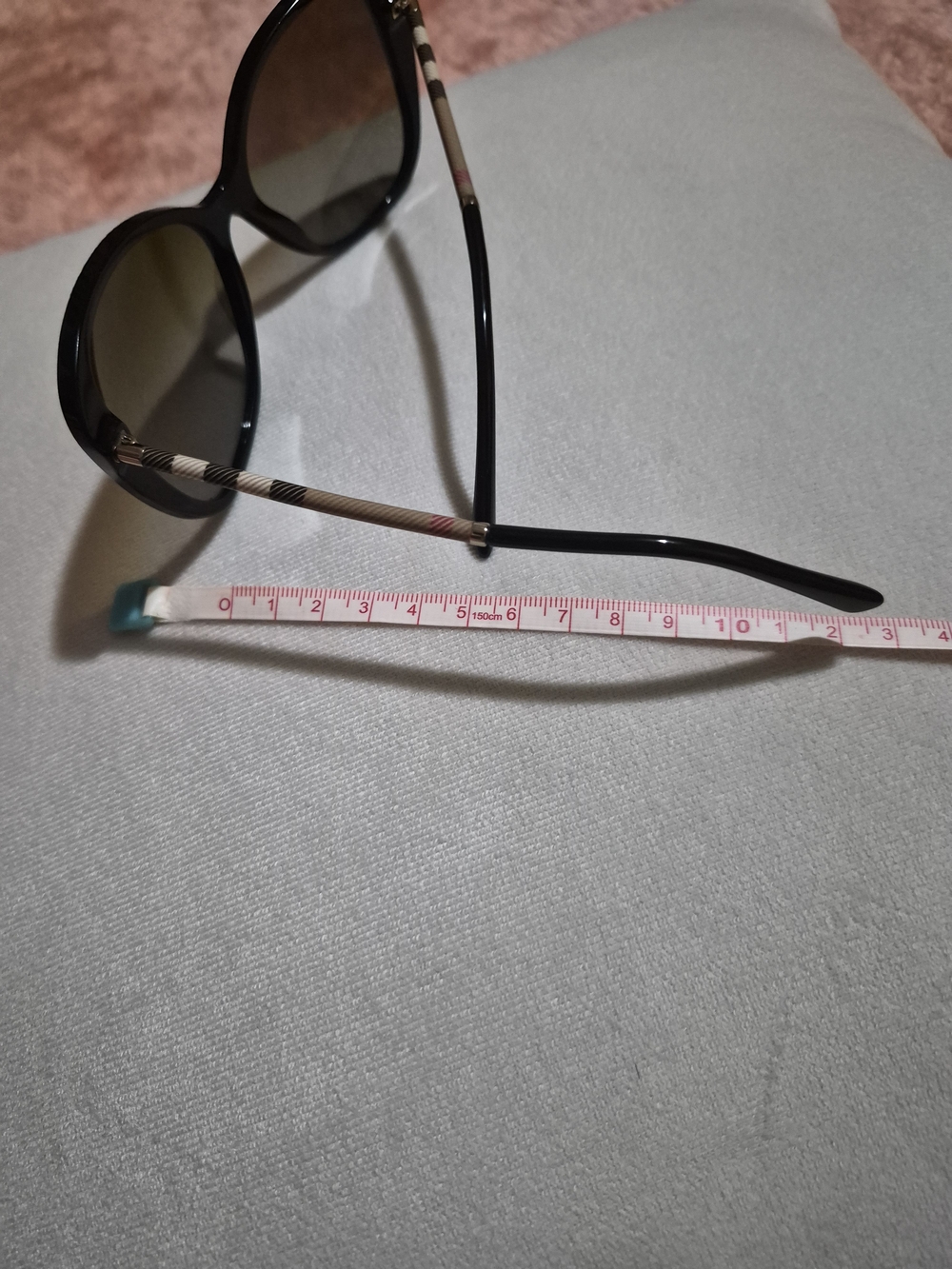 Burberry Women's Black Cat-Eye Sunglasses with Brown Gradient Lenses - Picture 6 of 8